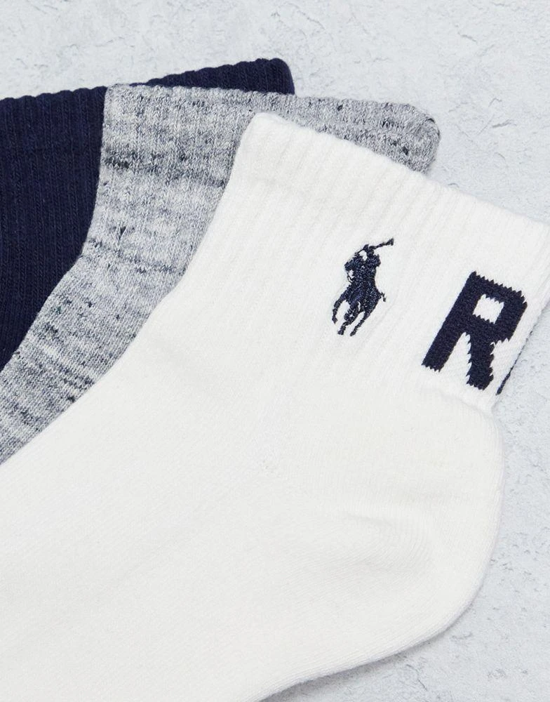 商品Ralph Lauren|Polo Ralph Lauren 3 pack quarter length socks in grey, white, navy with pony NYC logo,价格¥238,第3张图片详细描述