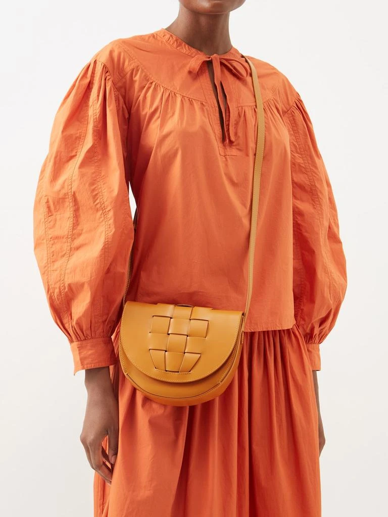 商品Hereu|Sinia woven leather cross-body bag,价格¥2871,第2张图片详细描述