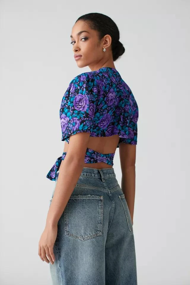 商品Urban Renewal|Urban Renewal Remade Floral Wrap Blouse,价格¥75,第4张图片详细描�述