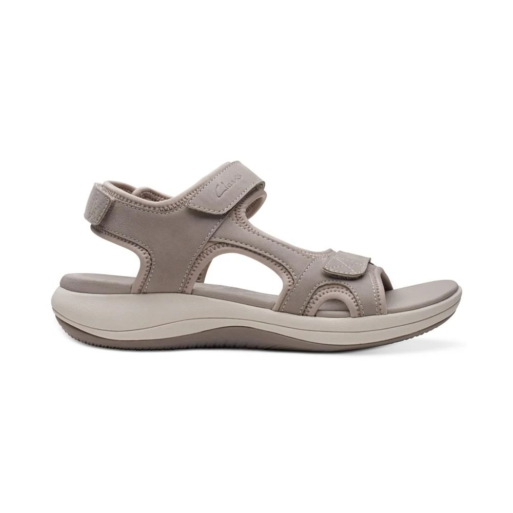 商品Clarks|Women's Cloudsteppers Mira Bay Strappy Sport Sandals,价格¥555,第2张图片详细描述