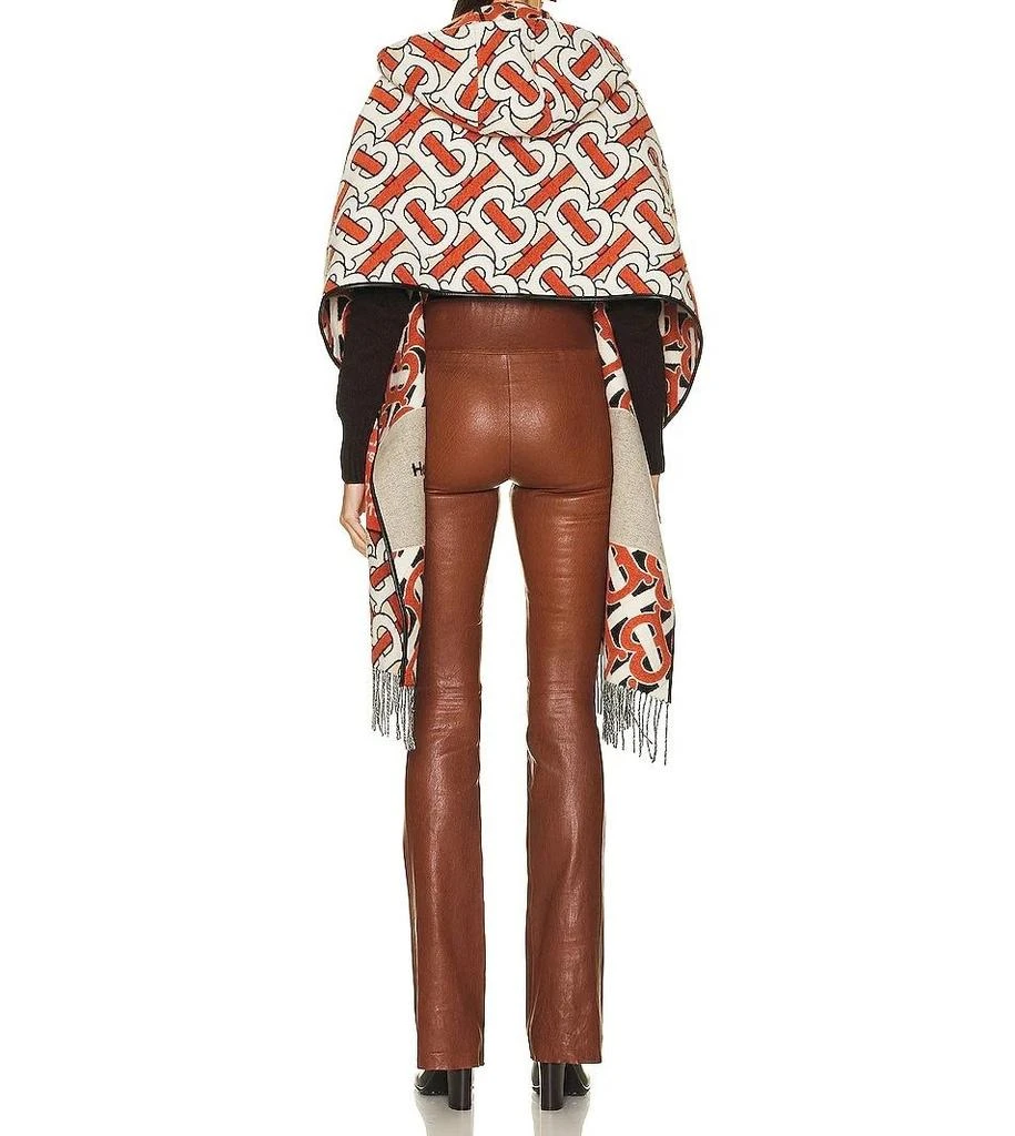 商品Burberry|TB MONOGRAM CAPE,价格¥3757,第3张图片详细描述