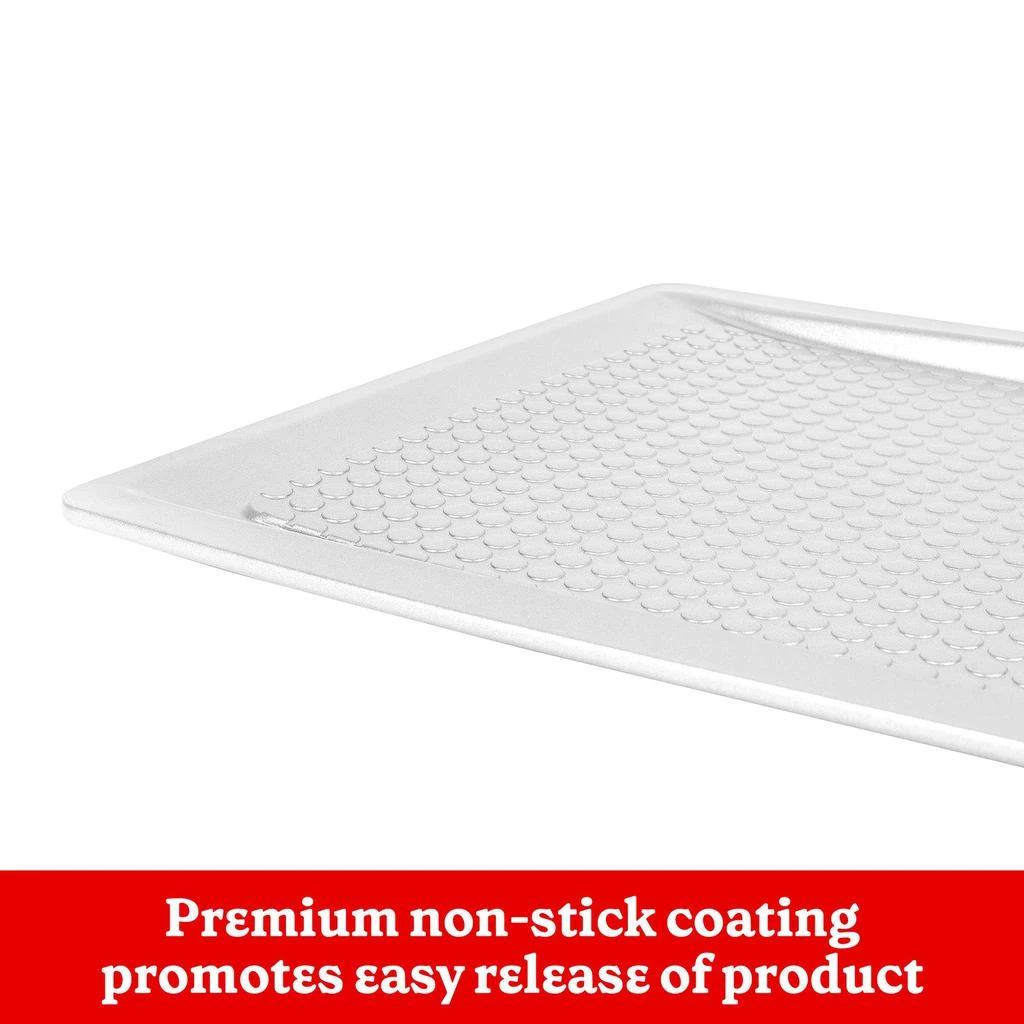 商品Betty Crocker|Carbon Steel Easy Slide 18.5 x 11.5 x 1 Inch Baking Sheet,价格¥142,第4张图片详细描述