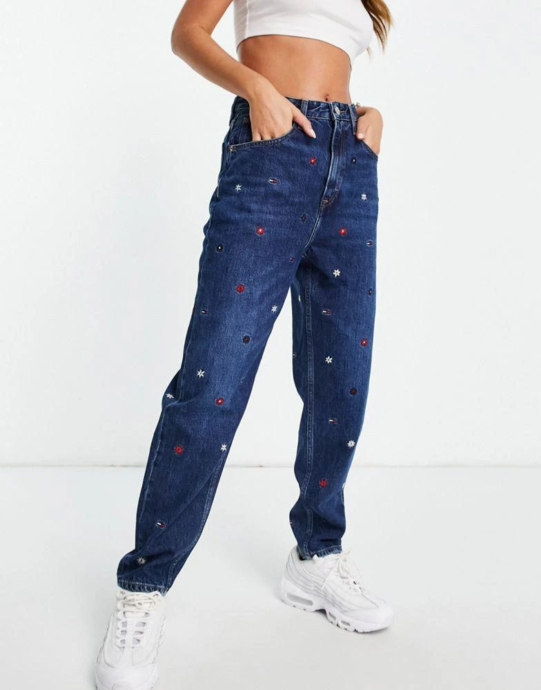 商品Tommy Hilfiger|Tommy Jeans all over logo mom jeans in indigo,价格¥541,第2张图片详细描述