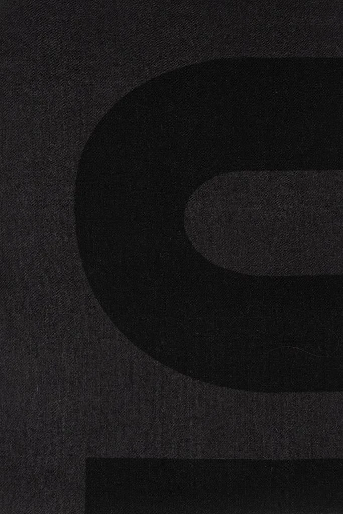 商品Moschino|Moschino Logo Print Frayed Scarf,价格¥763,第2张图片详细描述