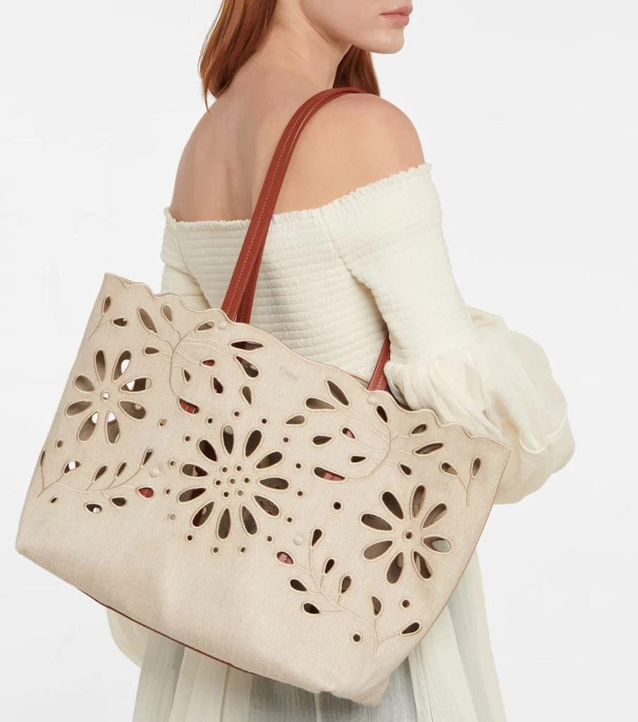 商品Chloé|Kamilla Medium broderie anglaise linen tote,价格¥9568,第2张图片详细描述
