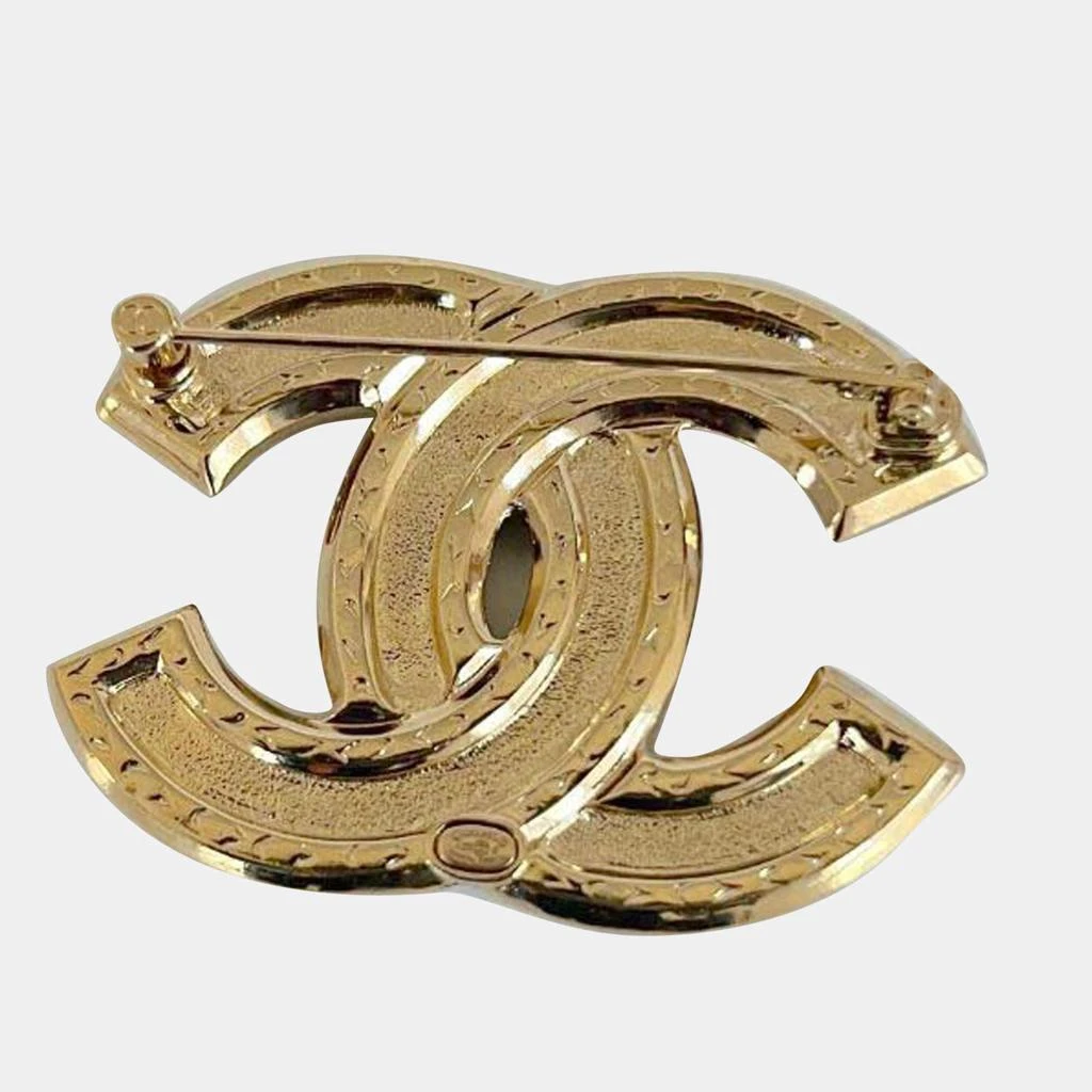 商品Chanel|Chanel gold quilted crystal embellished oversized brooch,价格¥10176,第2张图片详细描述