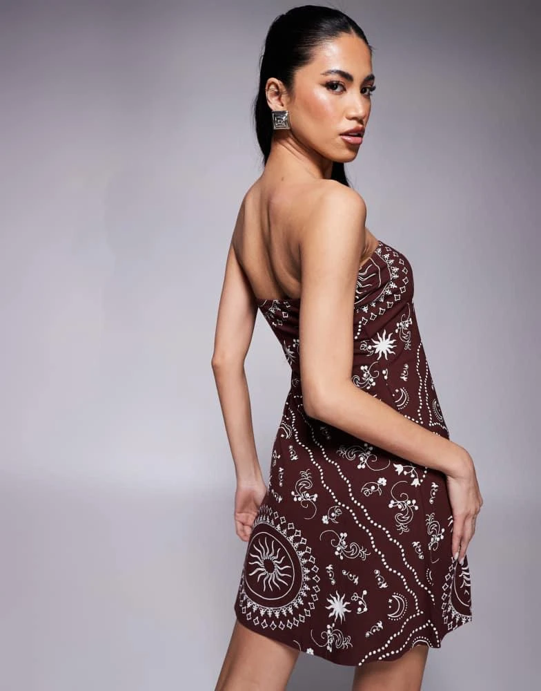 商品ASOS|ASOS DESIGN bandeau mini swing dress in bandanna print,价格¥125,第4张图片详细描述