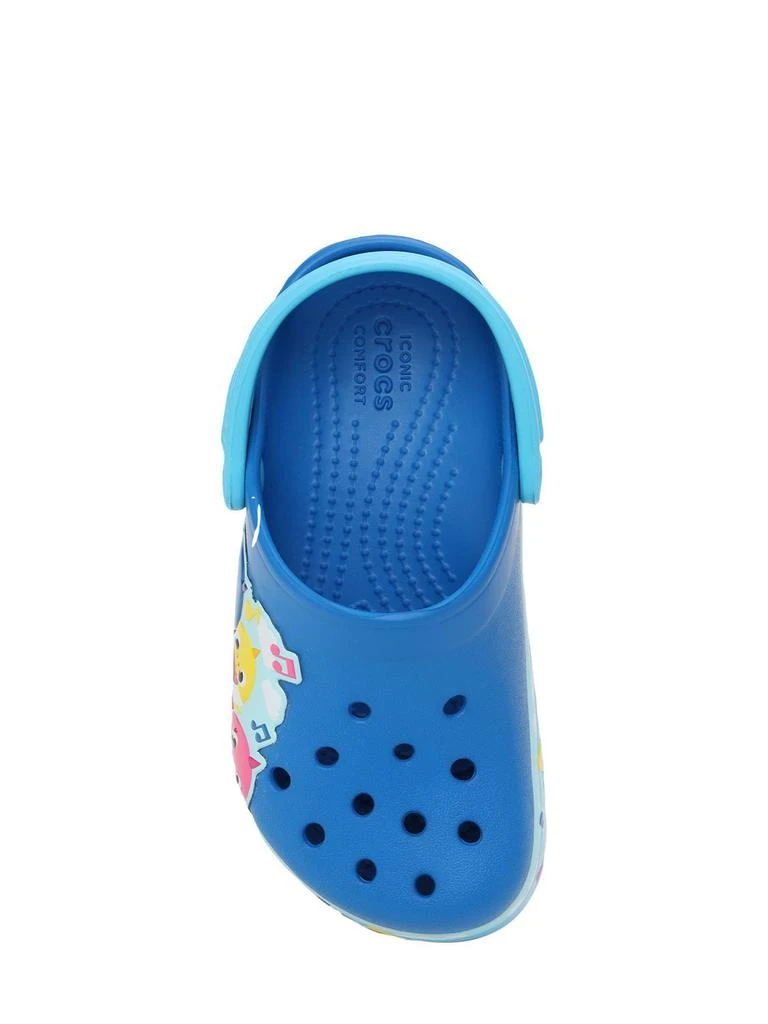 商品Crocs|Baby Shark Print Rubber Crocs,价格¥445,第4张图片详细描述
