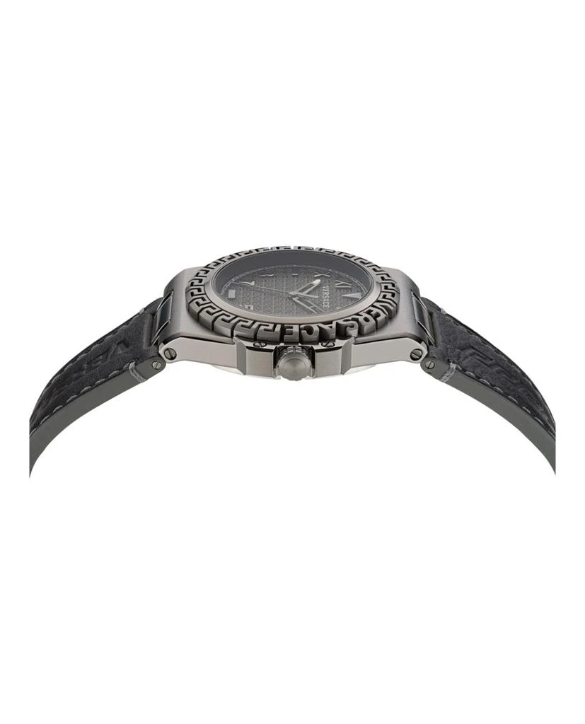 商品Versace|Greca Reaction Leather Watch,价格¥4224,第2张图片详细描述