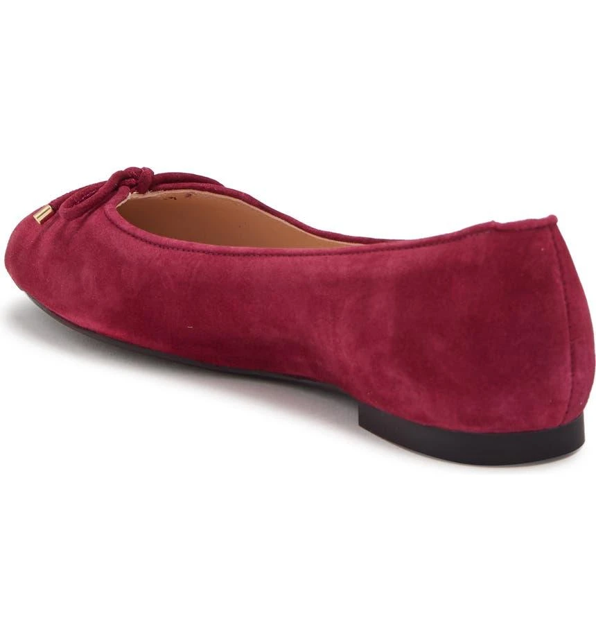 商品Stuart Weitzman|Gabby Leather Ballet Flat - Multiple Widths Available,价格¥1503,第2张图片详细描述