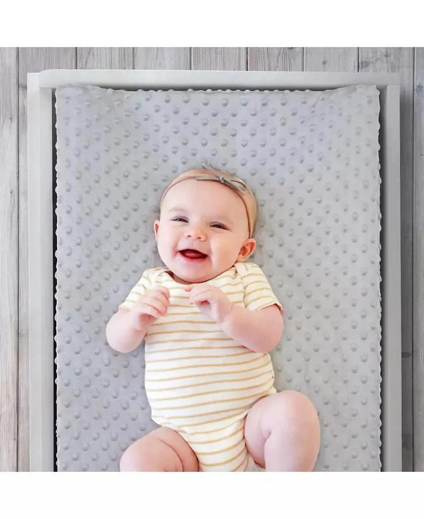 商品The Peanutshell|2 Pack Minky Dot Solid Changing Pad Covers,价格¥371,第4张图片详细描述