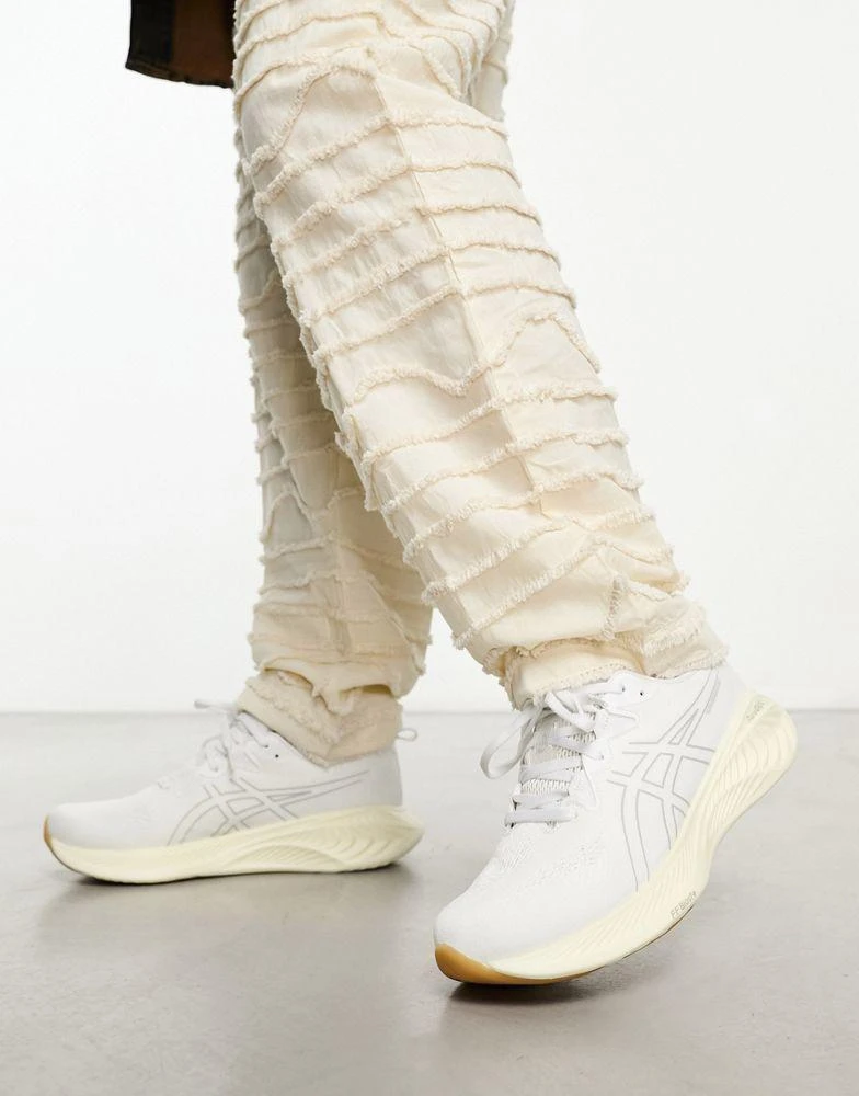 商品Asics|Asics Gel-Cumulus 25 neutral running trainers in white,价格¥1434,第2张图片详细描述