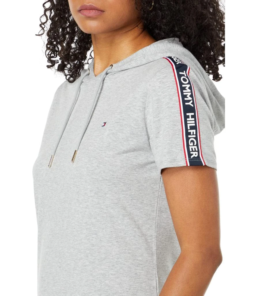 商品Tommy Hilfiger|Short Sleeve Logo Hoodie Sweaterdress,价格¥207,第3张图片详细描述