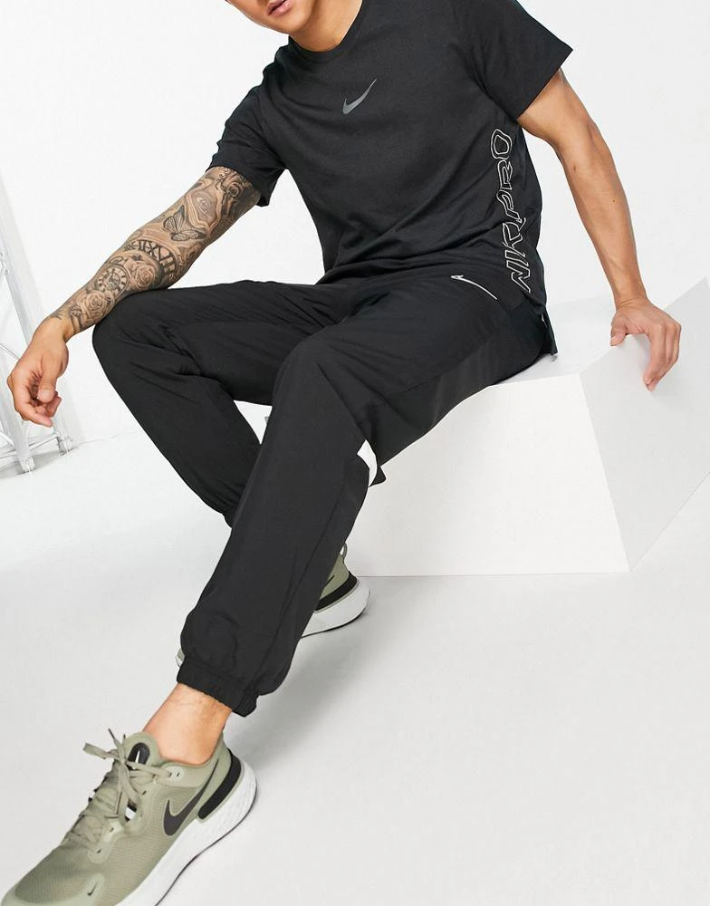 商品NIKE|Nike Football Dri-FIT Academy track pant in black,价格¥340,第2张图片详细描述