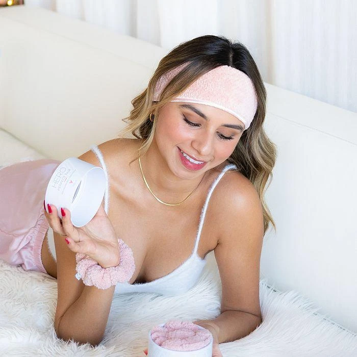 商品VOLO Beauty|Hero Perfect Pair Spa Headband and Scrunchie,价格¥171,第3张图片详细描述