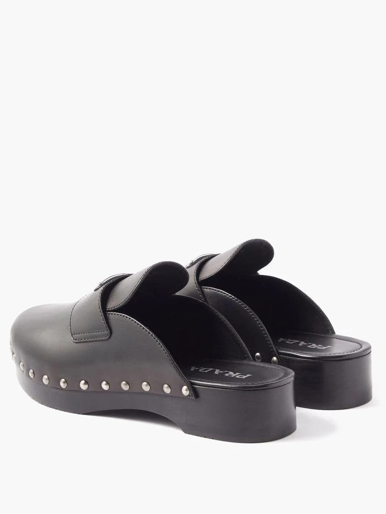 商品Prada|Triangle logo-plaque leather clogs,价格¥5471,第5张图片详细描述