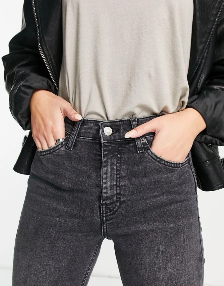 商品Topshop|Topshop Jamie jeans in washed black,价格¥194,第2张图片详细描述