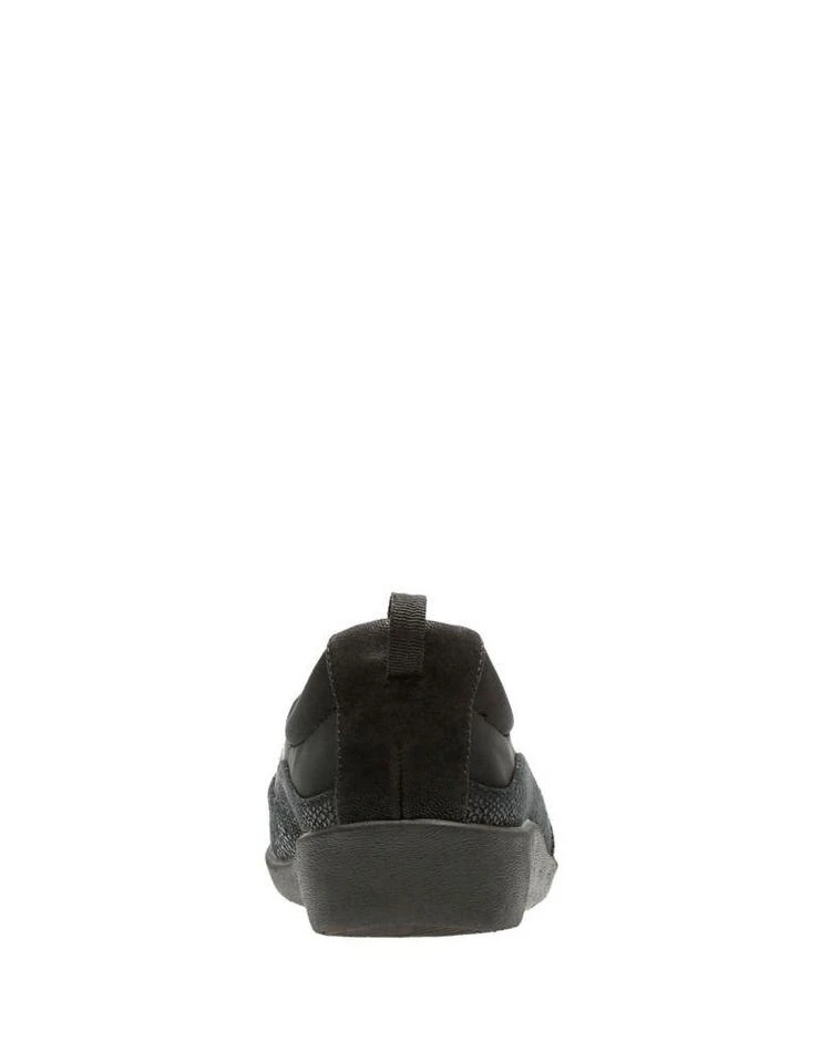 商品Clarks|Silla Faux Leather Walking Shoe,价格¥524,第3张图片详细描述