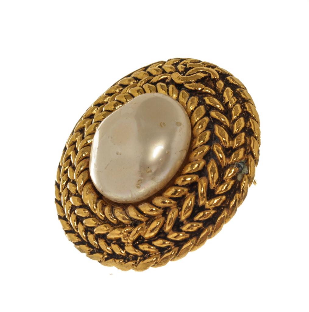 Chanel Gold CC Pearl Braided Disc Earrings商品第6张图片规格展示