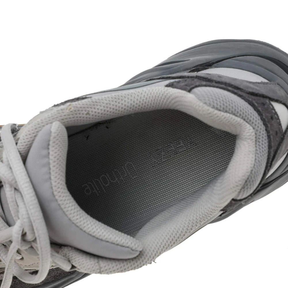 Yeezy x Adidas Grey Suede And Fabric Boost 700 V2 Tephra Sneakers Size 40 商品
