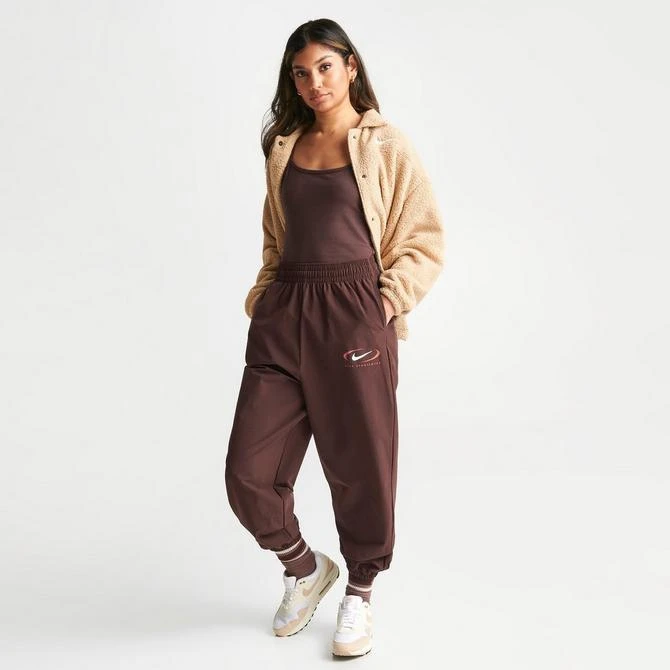 商品NIKE|Women's Nike Sportswear Trend Swoosh Woven Jogger Pants,价格¥369,第2张图片详细描述