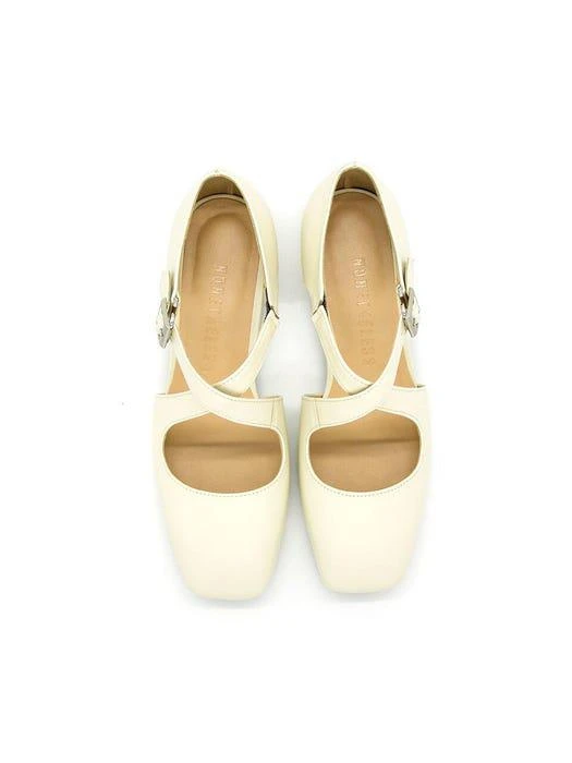 商品NONETHELESS|N20-S177_X-Strap Flat Shoes_Cream,价格¥1758,第2张图片详细描述