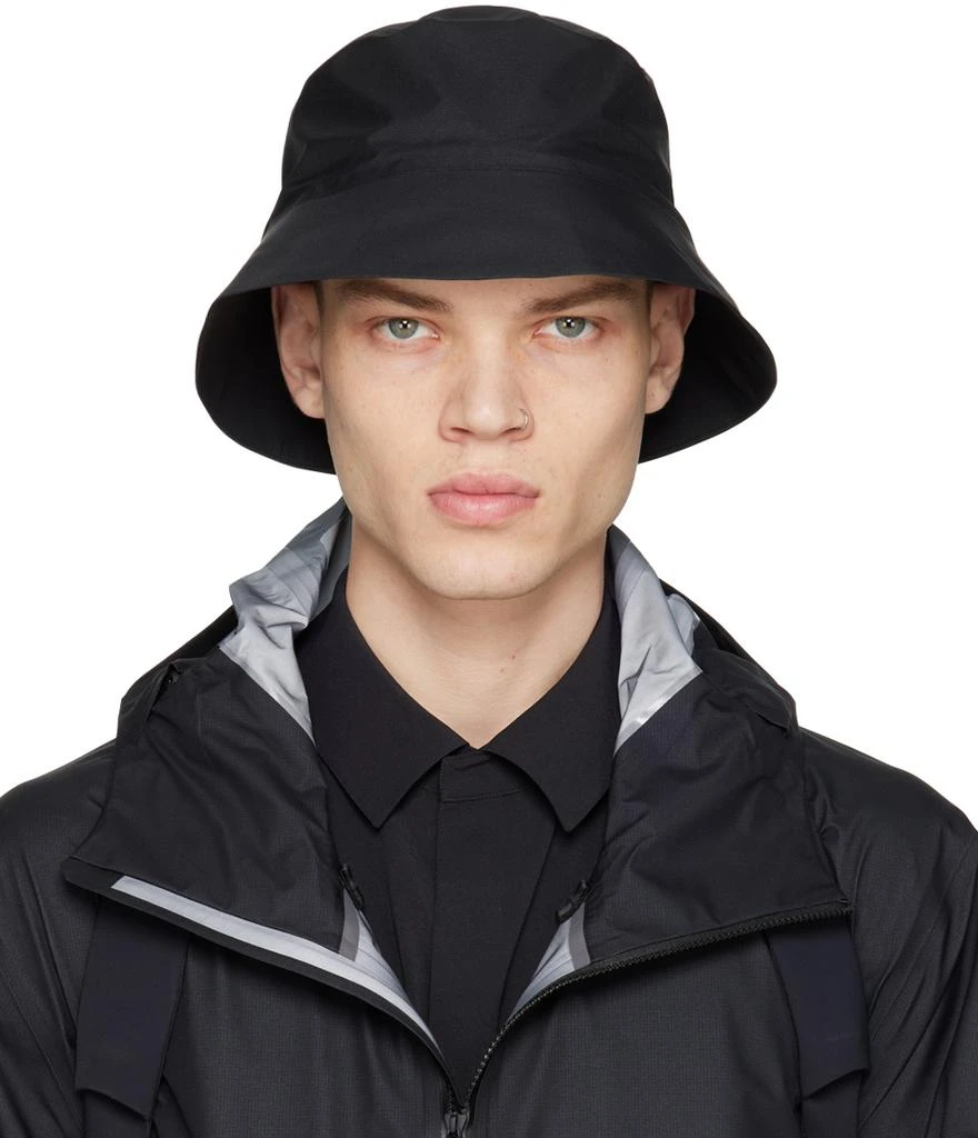 商品Veilance|Black Water-Repellent Bucket Hat,价格¥951,第1张图片