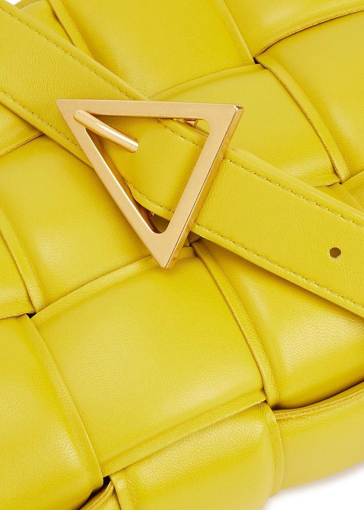 商品Bottega Veneta|Cassette Intrecciato padded leather shoulder bag,价格¥23861,第5张图片详细描述