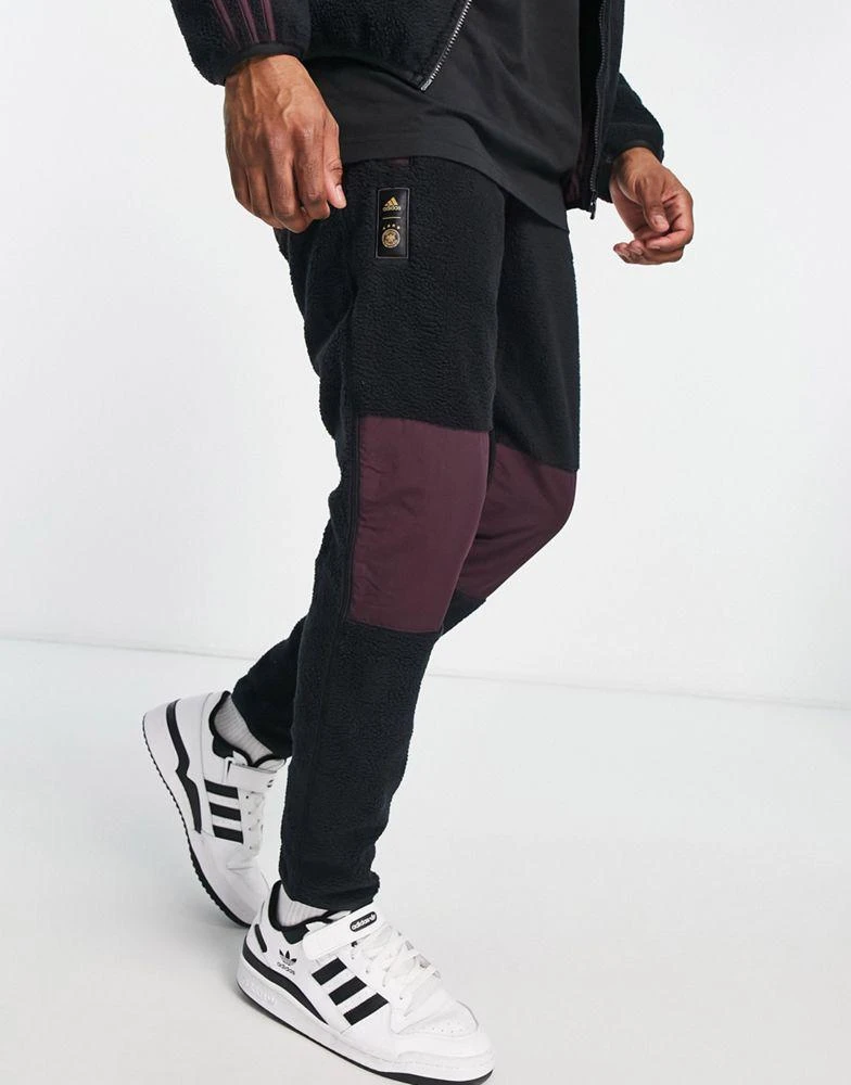 商品Adidas|adidas Football Germany World Cup 2022 Lifestyler fleece joggers in black,价格¥434,第1张图片
