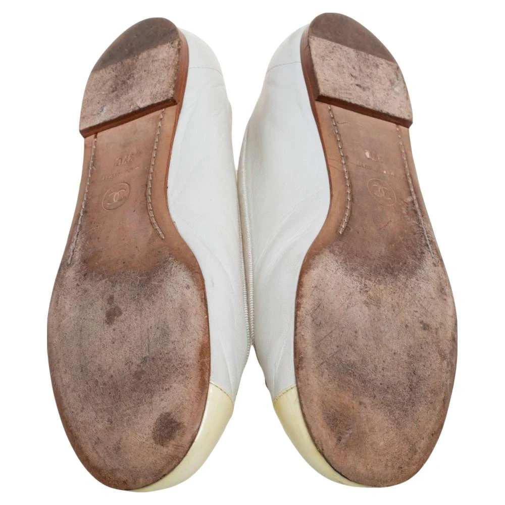 Chanel Grey/Yellow Patent And Leather Cap Toe Bow Ballet Flats Size 37 商品