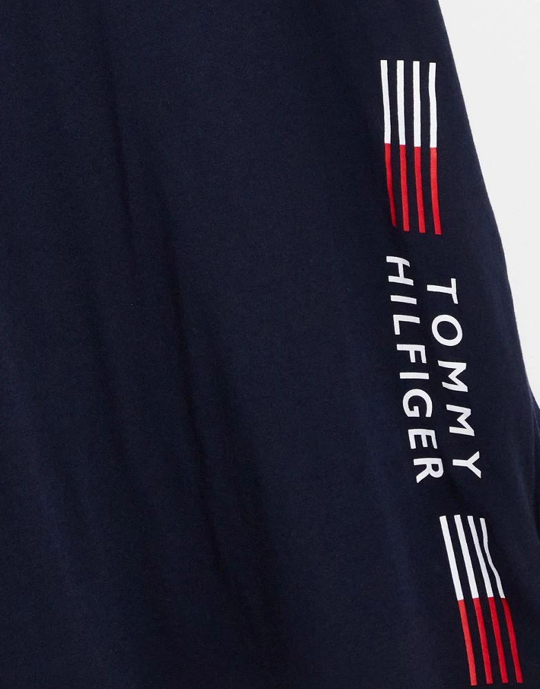 商品Tommy Hilfiger|Tommy Hilfiger loungewear t-shirt in navy co-ord,价格¥221,第2张图片详细描述