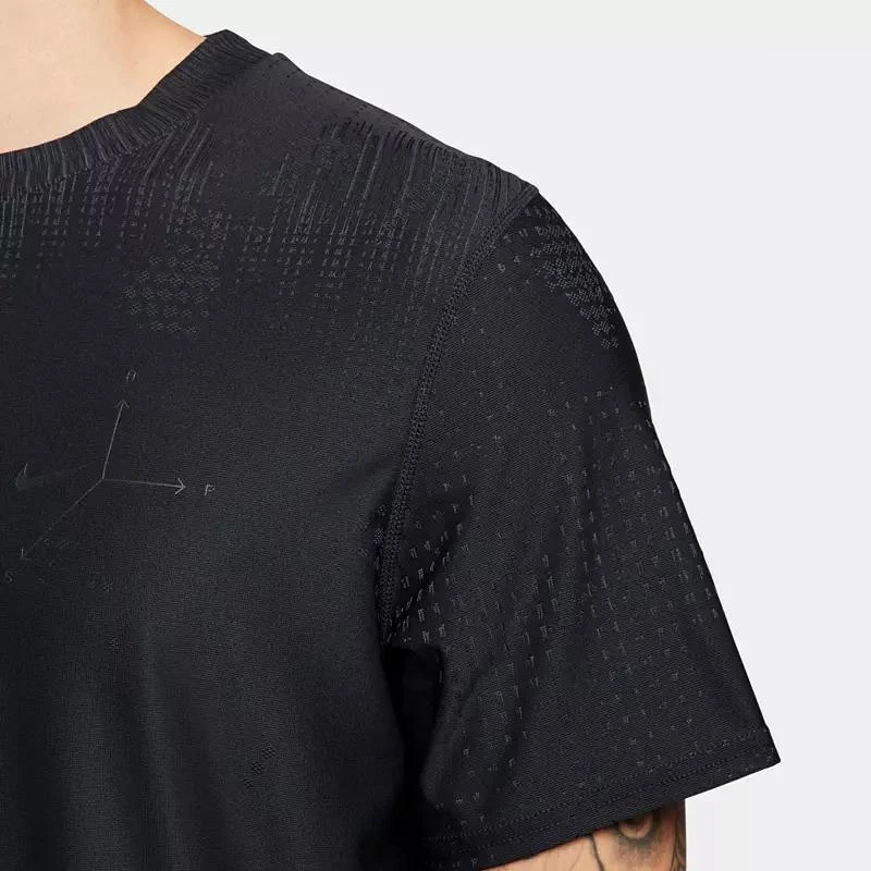 Nike Men's Dri-FIT ADV A.P.S. Versatile T-Shirt 商品
