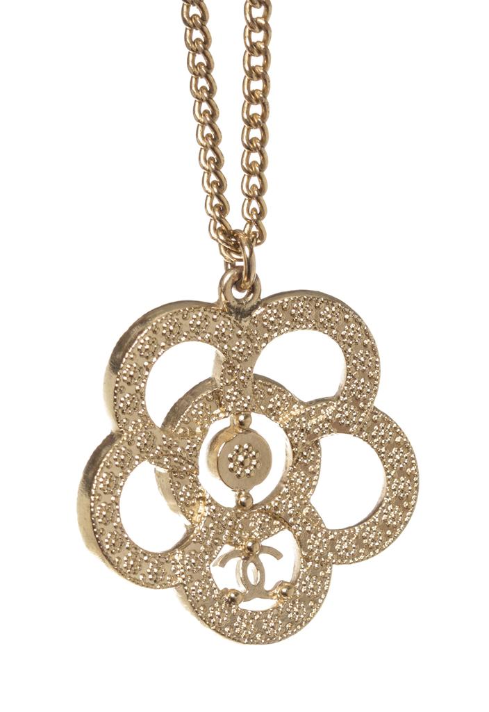 Chanel Gold Camellia Pearl Necklace商品第4张图片规格展示