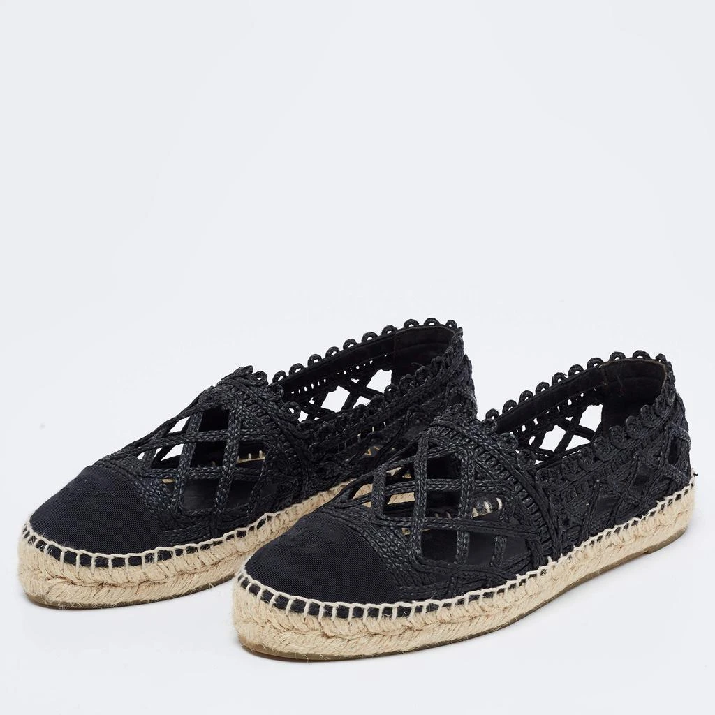 商品Chanel|Chanel Black Woven Raffia and Grosgrain Fabric CC Cap Toe Flat Espadrilles Size 38,价格¥4376,第2张图片详细描述