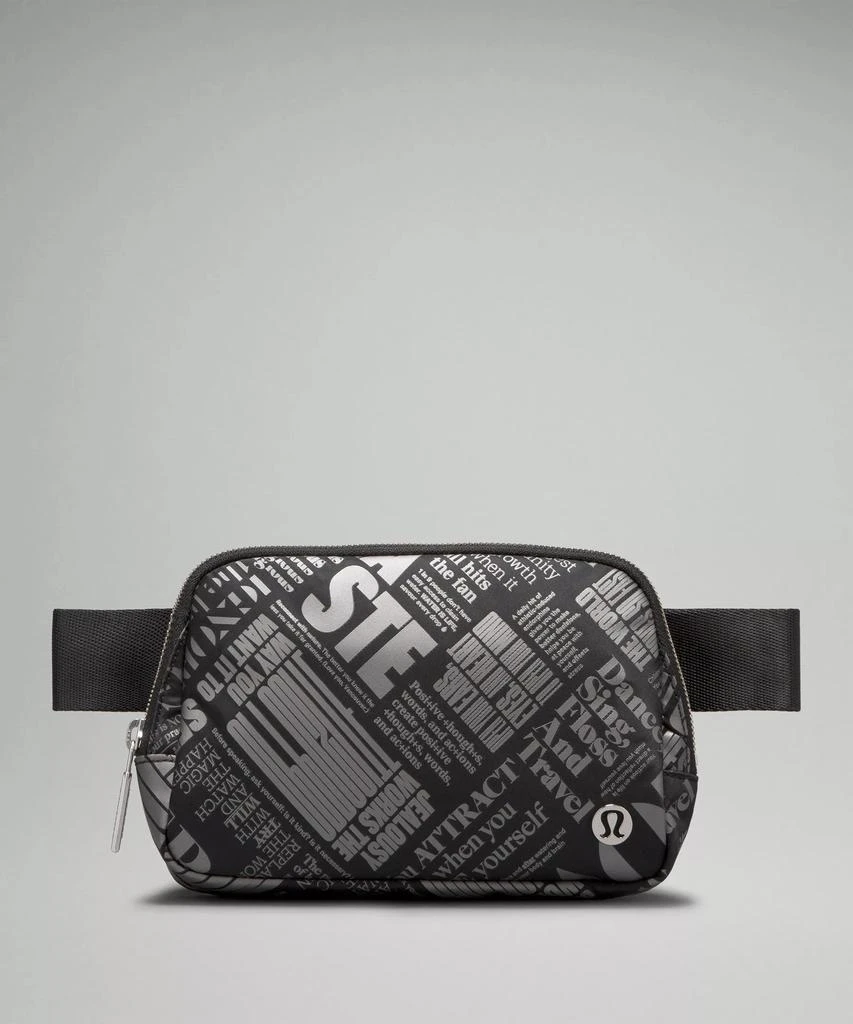 商品Lululemon|Everywhere Belt Bag 1L *Manifesto Print,价格¥235,第1张图片