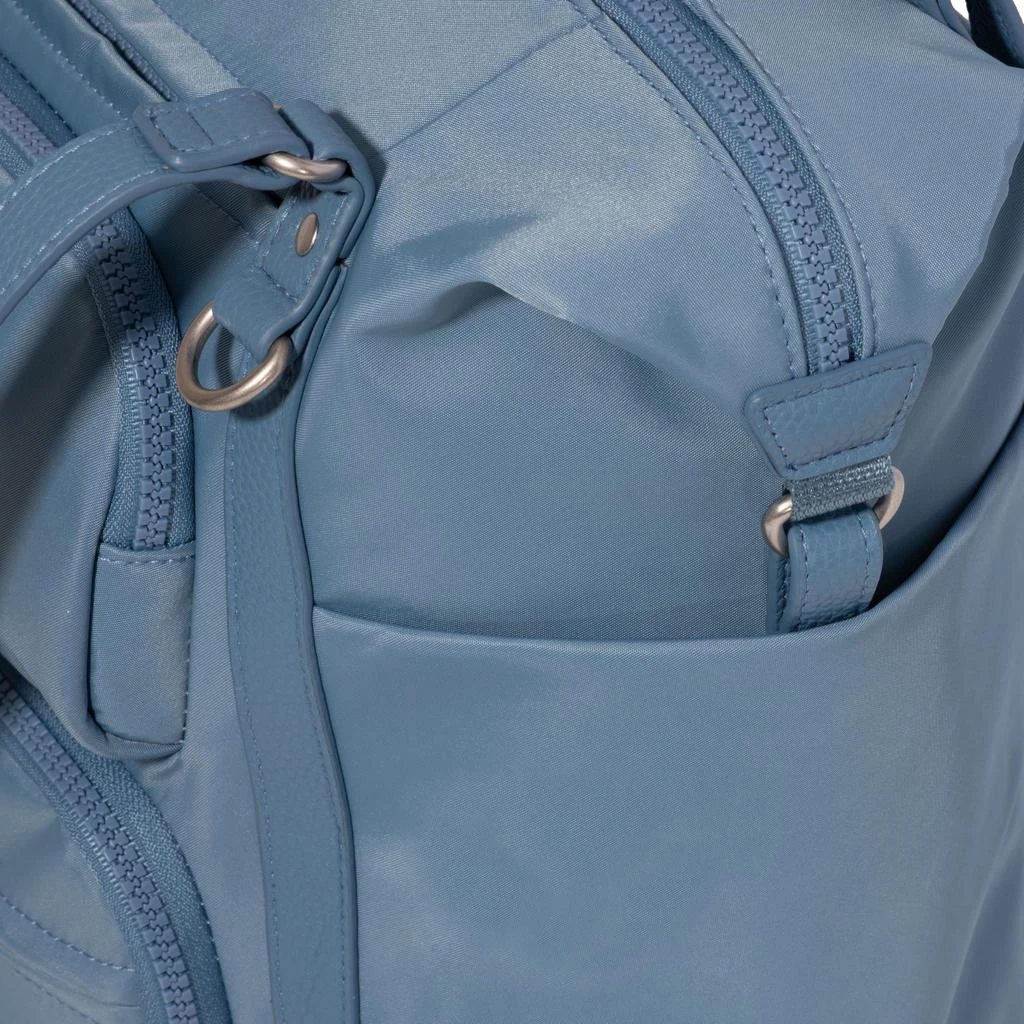 商品Baggallini|Nolita Small Convertible Backpack,价格¥700,第5张图片详细描述