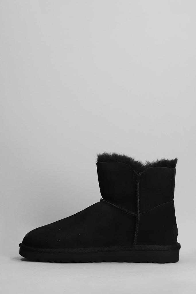 UGG Mini Bailey Buttonii Low Heels Ankle Boots In Black Suede商品第3张图片规格展示