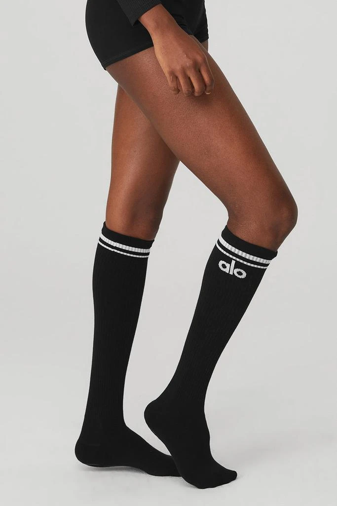 商品Alo|Women's Knee-High Throwback Barre Sock - Black/White,价格¥285,第3张图片详细描述