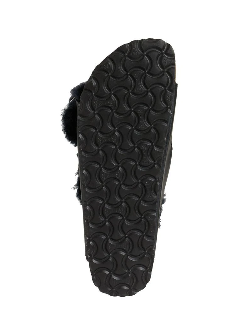 商品Birkenstock|Arizona Big Buckle Shearling Sandals,价格¥1669,第5张图片详细描述
