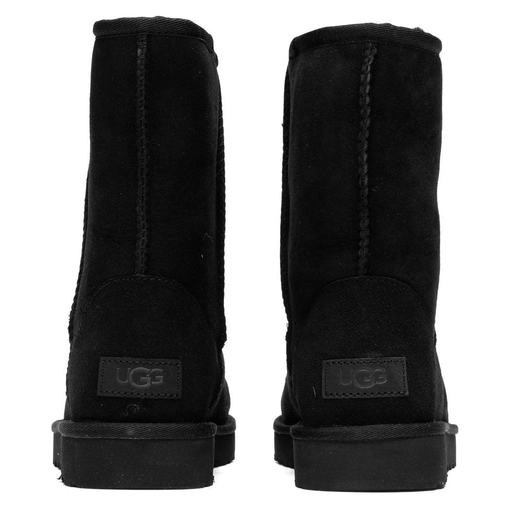 商品UGG|Women's Classic Short II Boot - Black,价格¥1357,第4张图片详细描述