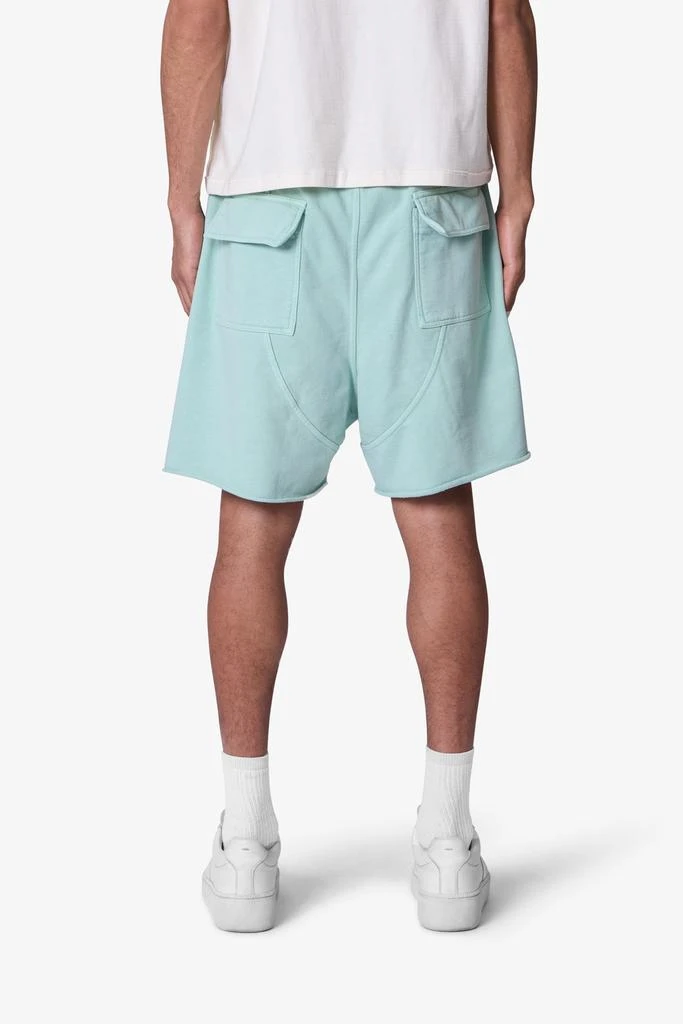 商品MNML|Oversized Sweatshorts - Seafoam,价格¥180,第4张图片详细描述