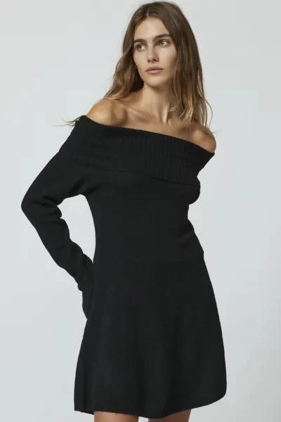 商品Urban Outfitters|UO Blake Off-The-Shoulder Mini Dress,价格¥525,第1张图片