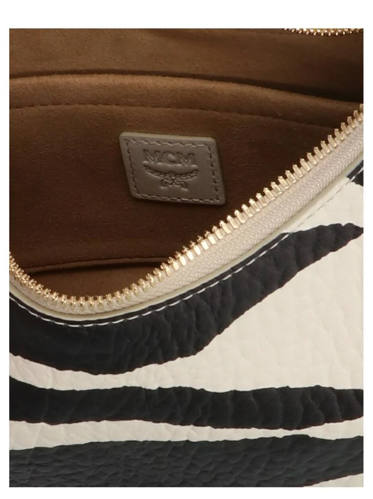 商品MCM|MCM Zebra Printed Zipped Shoulder Bag,价格¥4943,第4张图片详细描述