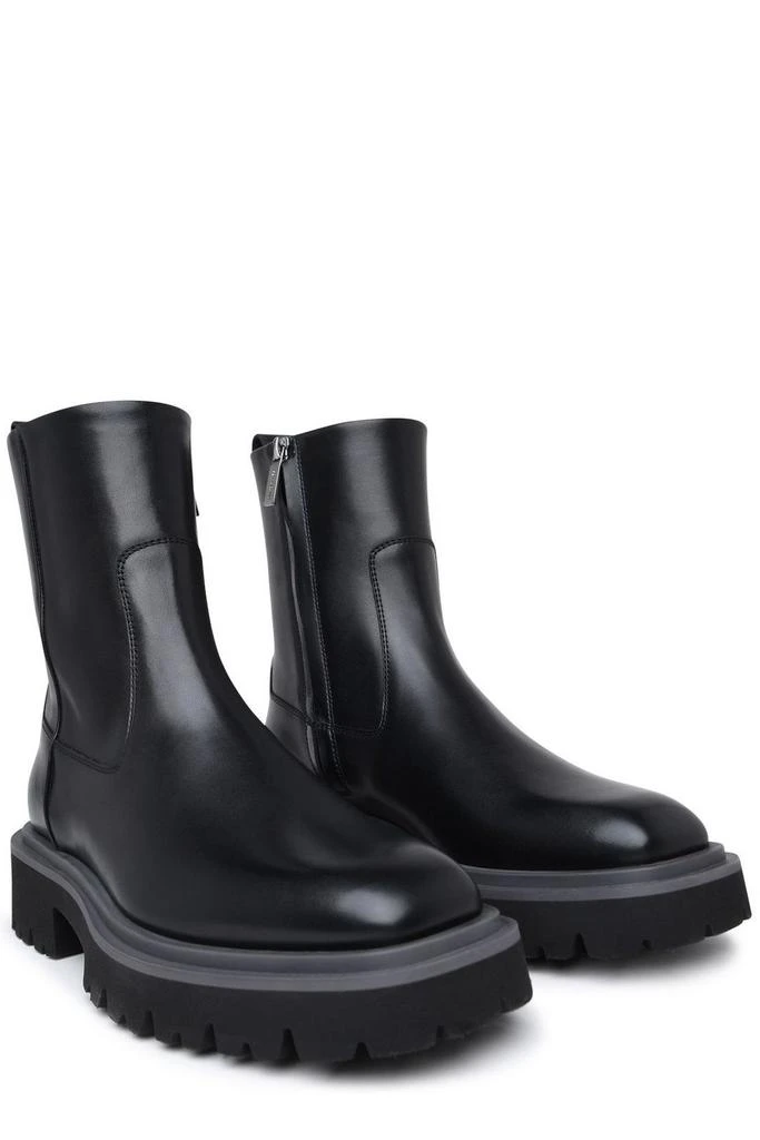商品Salvatore Ferragamo|Ferragamo Round-Toe Ankle Boots,价格¥4790,第3张图片详细描述