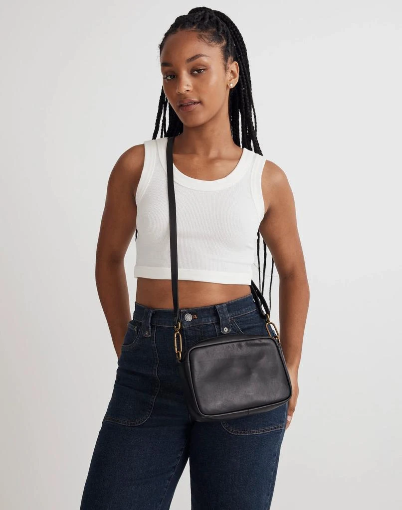 商品Madewell|The Carabiner Medium Crossbody Bag,价格¥1099,第3张图片详细描述