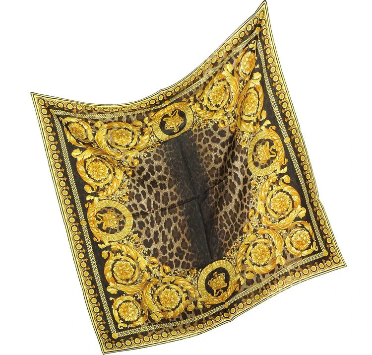 商品Versace|Versace 范思哲 米色野生巴洛克印花丝绸方巾,价格¥1682,第2张图片详细描述
