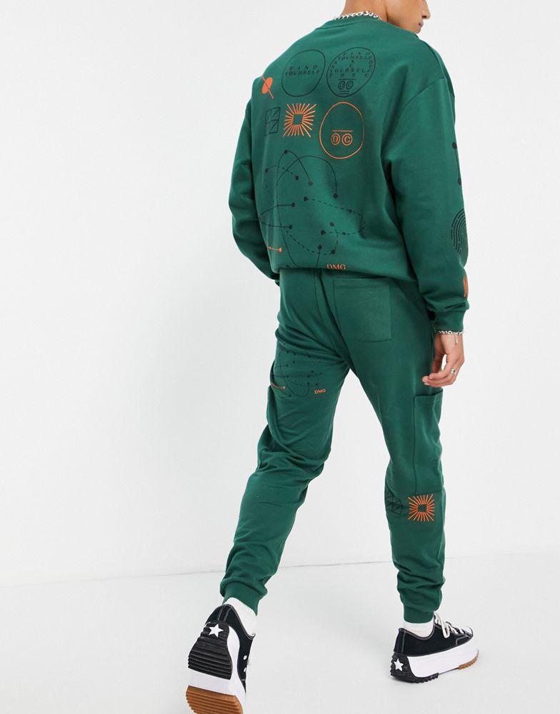 ASOS DESIGN co-ord tapered joggers with cargo pockets and multi placement outdoors prints商品第2张图片规格展示