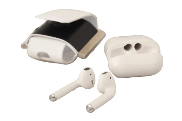 Dolce & Gabbana White Black Leather Strap Silver Metal Logo Airpods Case 商品