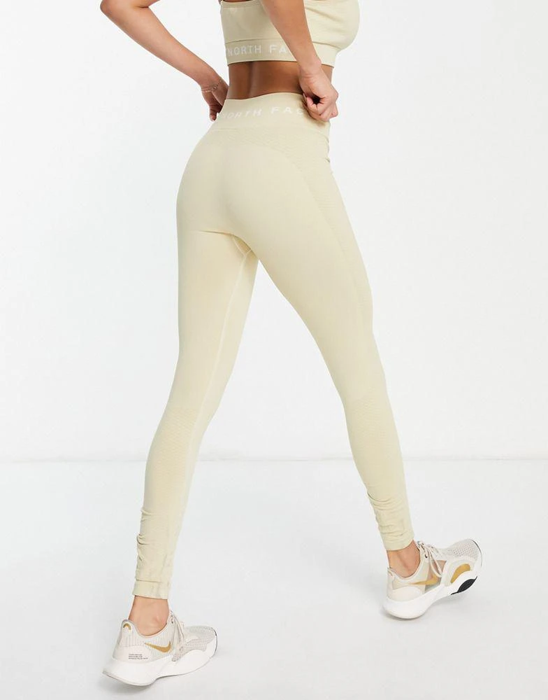 商品The North Face|The North Face Seamless leggings in beige Exclusive at ASOS,价格¥576,第3张图片详细描述