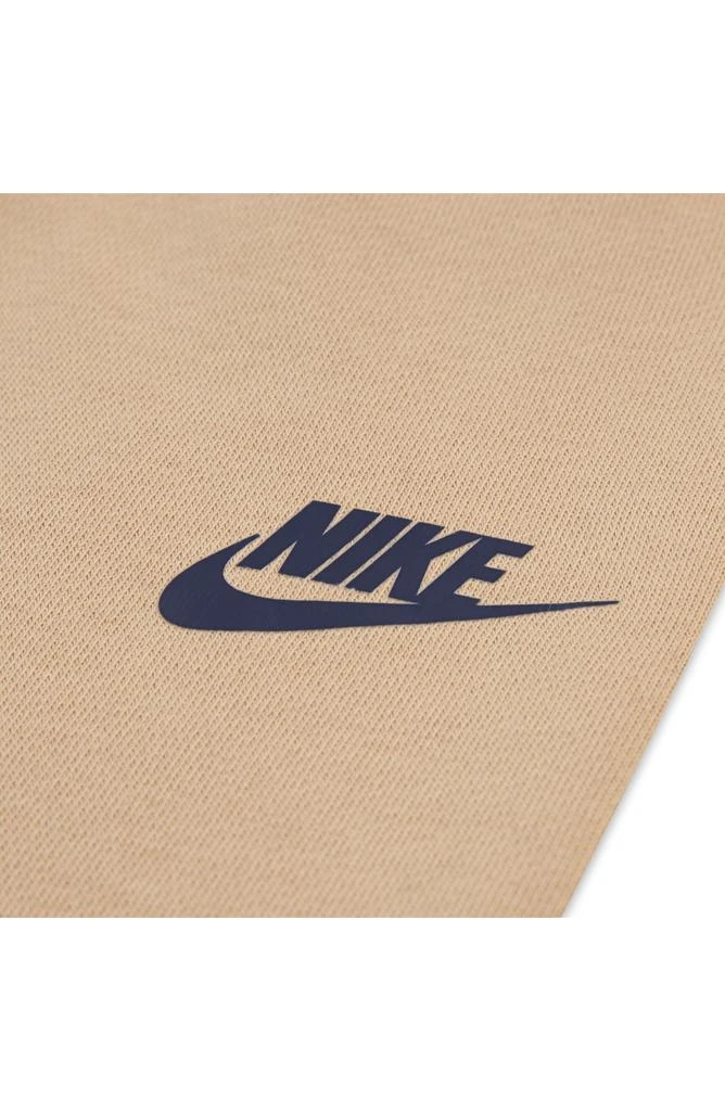 商品NIKE|Kids' Powder Play T-Shirt, Vest & Joggers Set,价格¥284,第4张图片详细描述